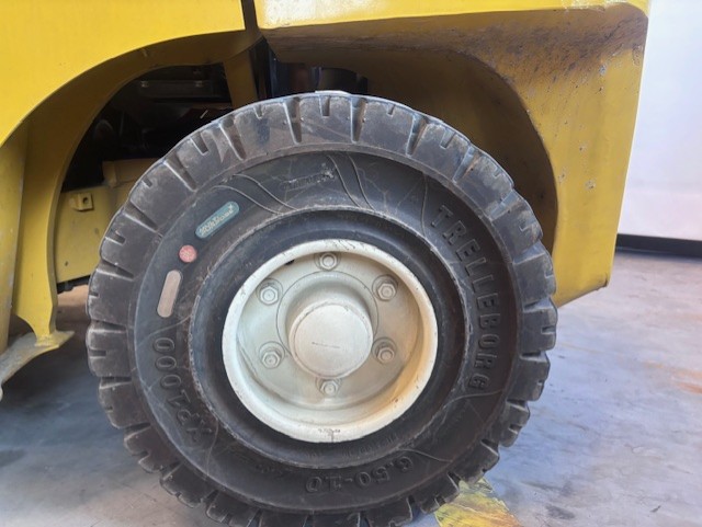 Yale GDP35VX | Heftruck - Achterband nr 1893 - 100942-1893