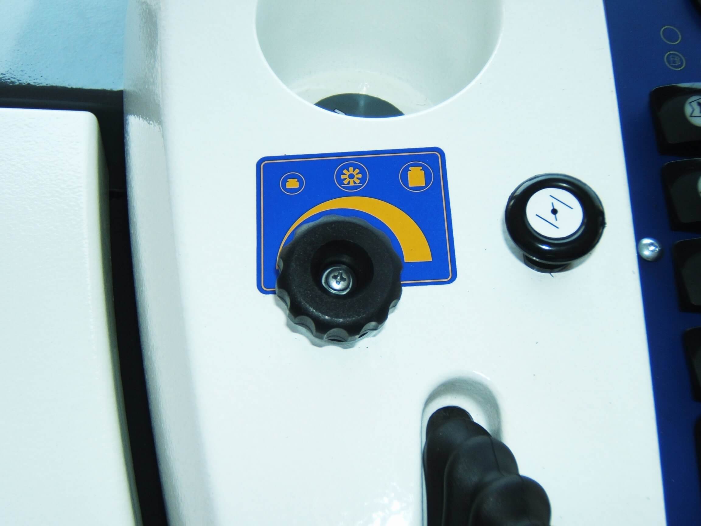 Dulevo 90 | Veegmachine - Dulevo 90 8 veegmachine met instelbare borsteldruk - 87031-E