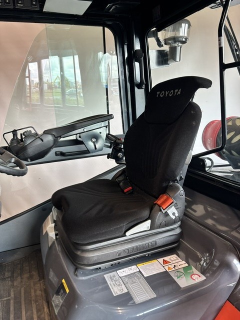 Toyota Tonero 02-8FGJF35 - Stoel nr 2046 - 45809-2046