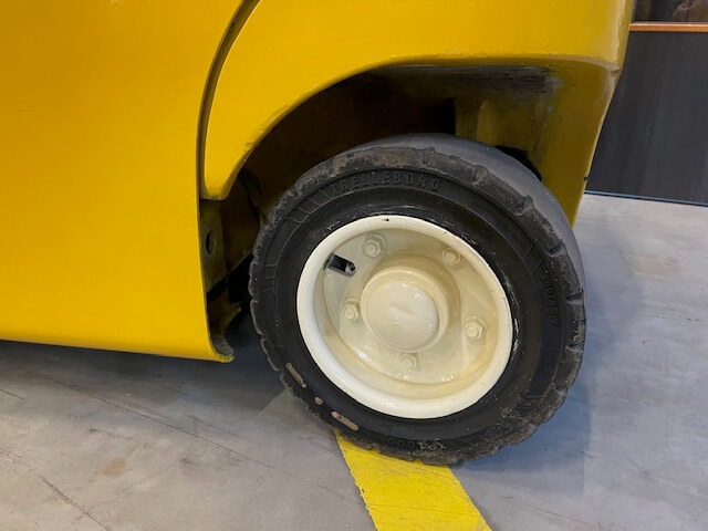 Yale ERP18VF | Heftruck - Yale erp18vf banden achter nr 1316 1317 1 - 100907-1317